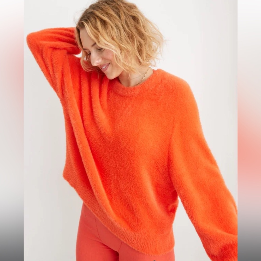 NWT Aerie ($66USD) Starburst Flurry Crew Sweater